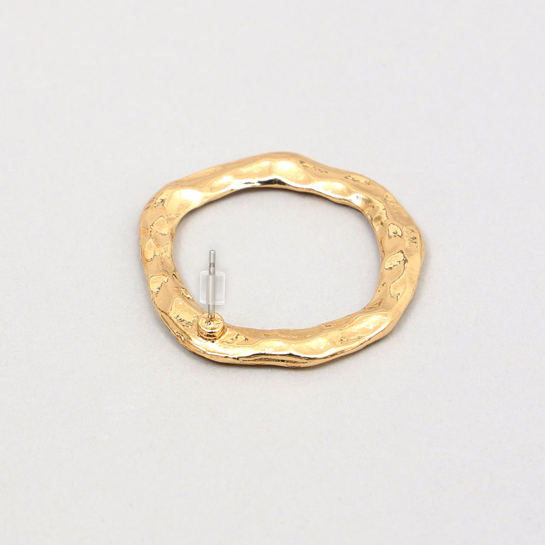 Sleek Round Stud Earrings