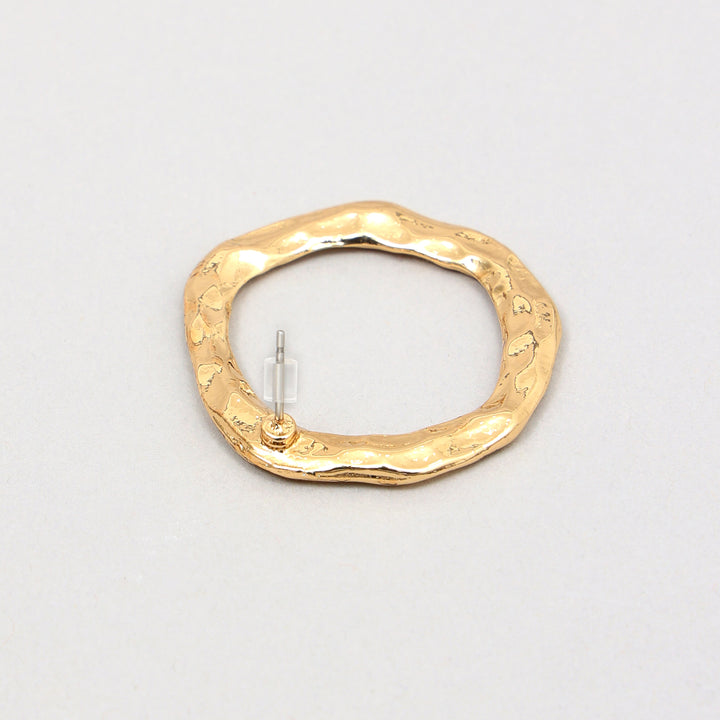 Sleek Round Stud Earrings