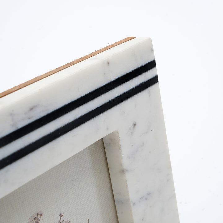 Rhaenyra 6x4 Natural Marble Picture Frame - Elegant Stone Photo Display for Desk, Shelf, Home Decor Gift