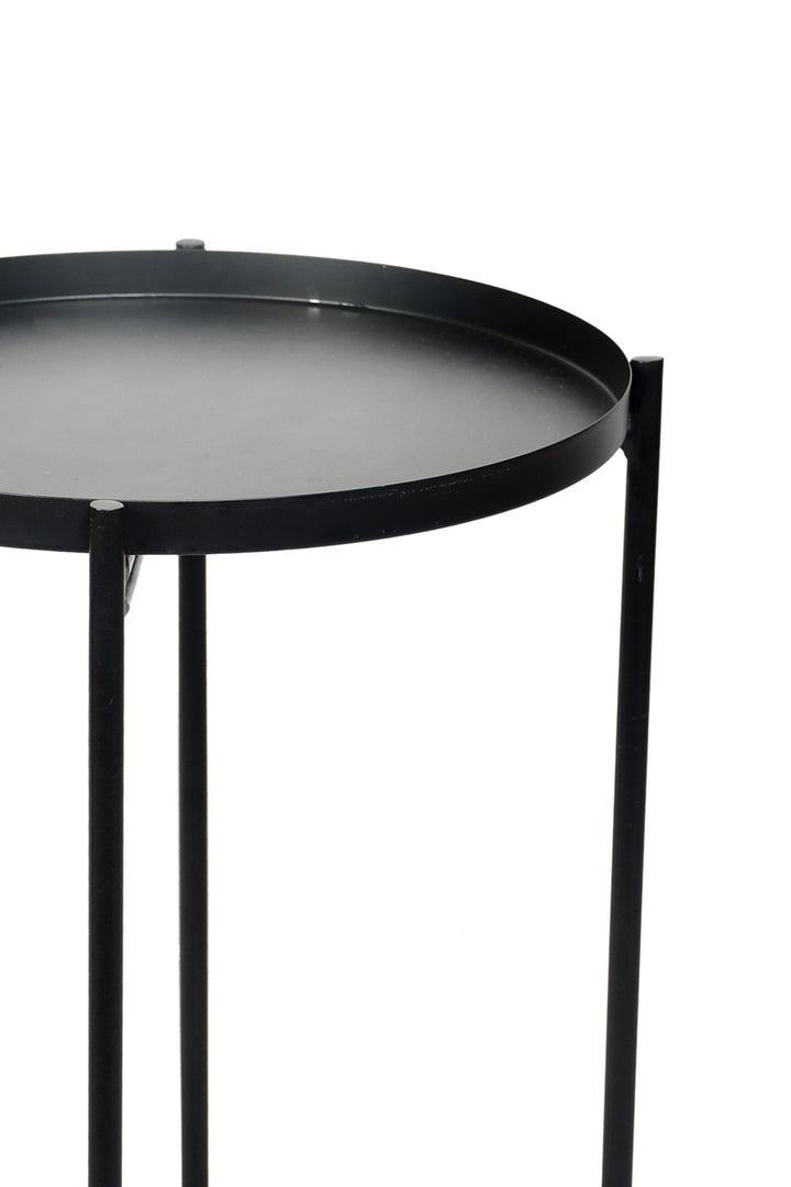 Metal Table with Round Top – Sleek and Modern Accent Piece