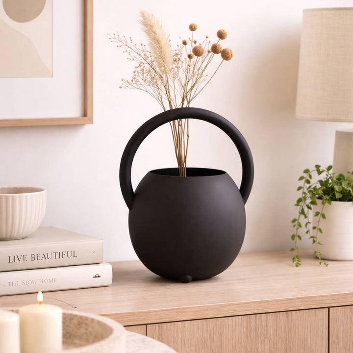 Black Iron Decorative Vase – Powder Coated Finish (27 × 23 cm)