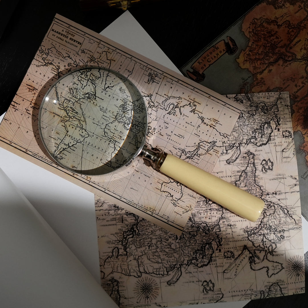 Luxury Cream Handle Magnifying Glass with Steel Frame | White