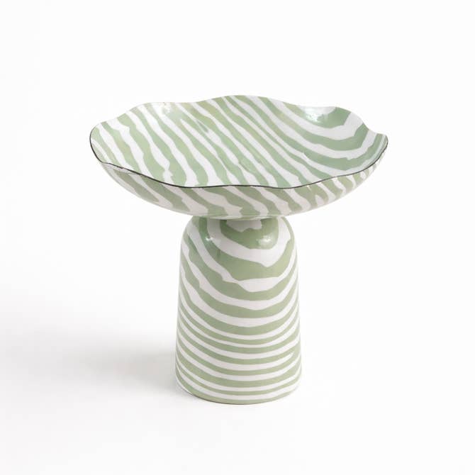 Poko Iron Bowl – Enamel Printed Decorative Tabletop Accent (24 cm)`
