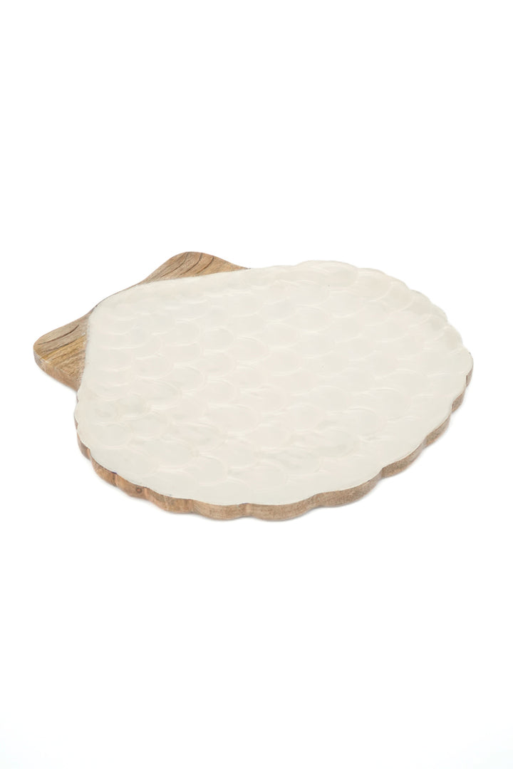 Vassoi in legno a forma di conchiglia con smalto bianco – Piatto da portata elegante e ispirato alla costa