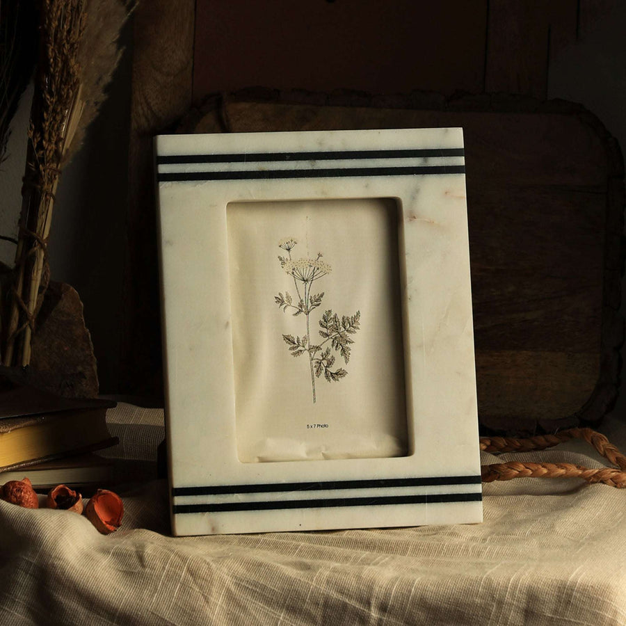 Rhaenyra Natural Marble 5x7 Picture Frame