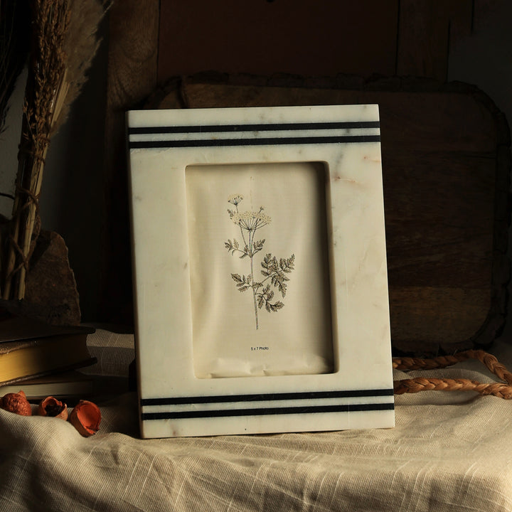 Rhaenyra Picture Frame-Marble 5 X 7
