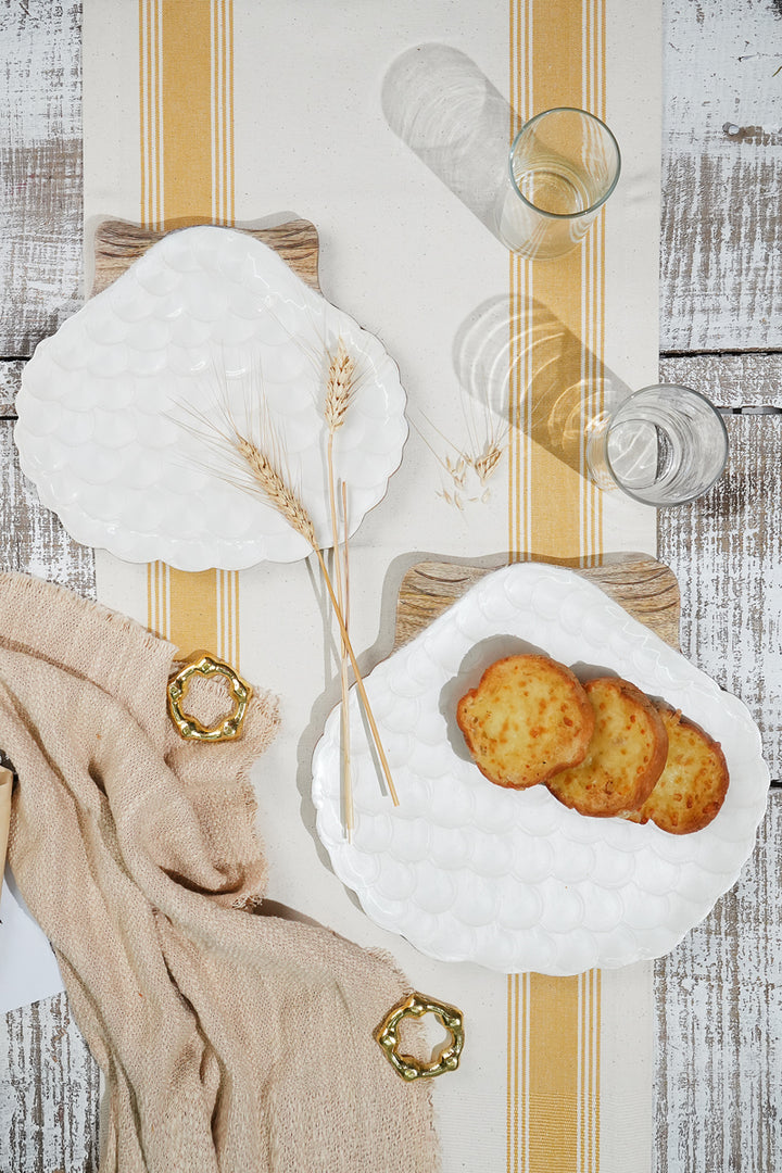 Vassoi in legno a forma di conchiglia con smalto bianco – Piatto da portata elegante e ispirato alla costa