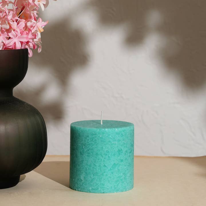 Sea Salt Marble Pillar Candle – Ocean Mist | Handcrafted Marble Finish Wax Candle with Fresh Sea Salt Fragrance | Elegant Home Décor Accent