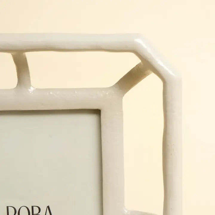 5x7 Wire Photo Frame – Contemporary Aluminium Frame for Desk, Shelf, or Table Décor