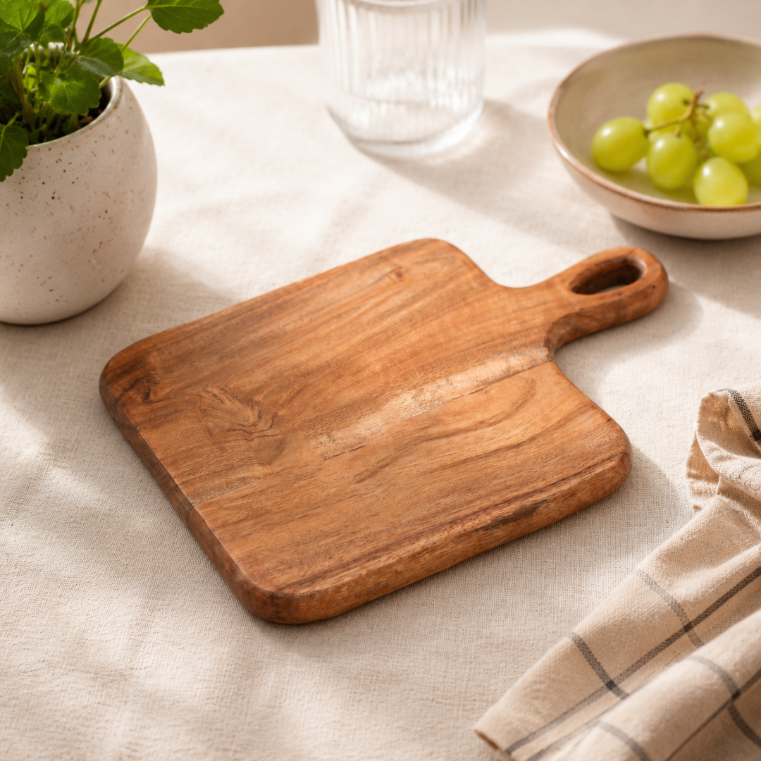 Artisan Grain Chopping Board in Acacia Wood 22x32 cm
