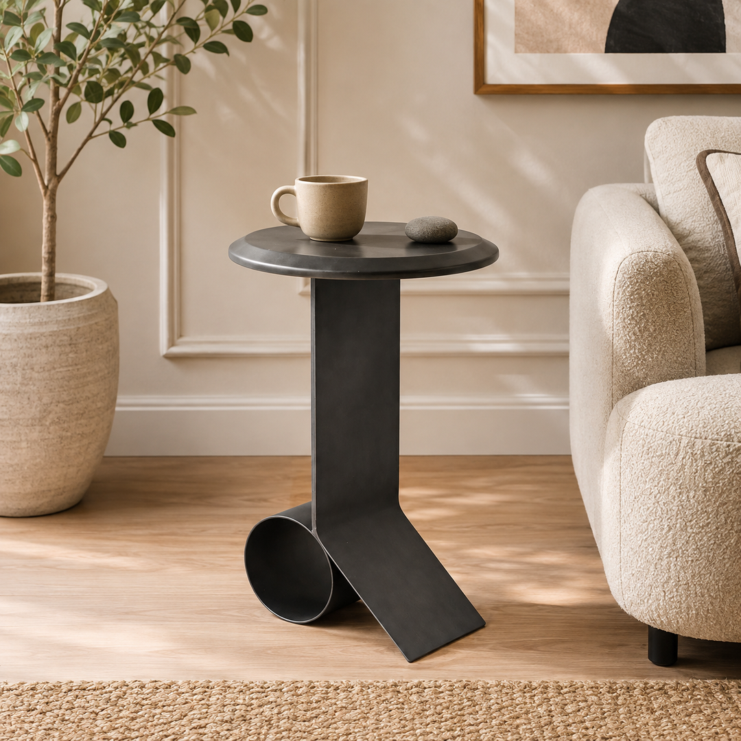 Solree Iron Side Table – Black Powder Coated Modern Accent (55 cm)