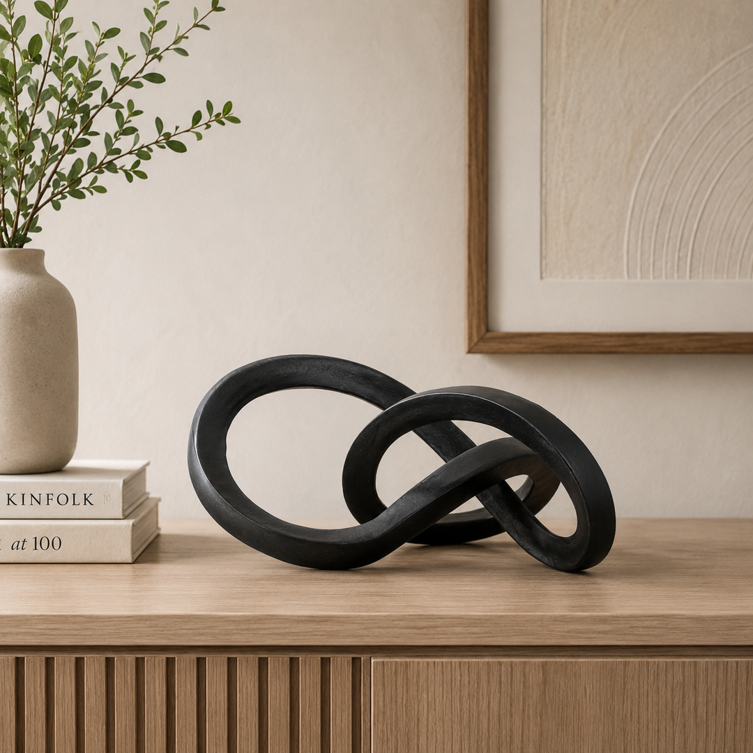 Interlocking Loop Aluminium Sculpture – Black