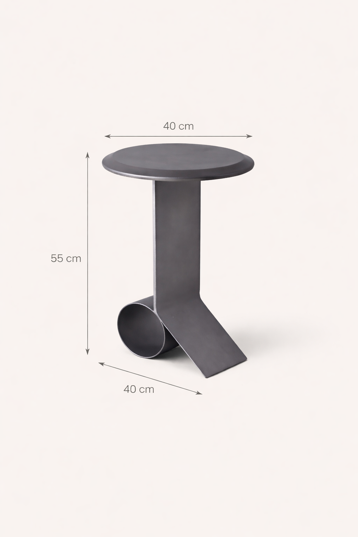 Solree Iron Side Table – Black Powder Coated Modern Accent (55 cm)