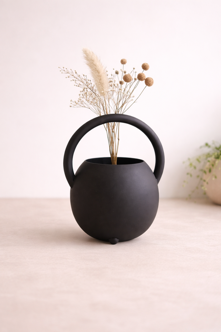 Black Iron Decorative Vase – Powder Coated Finish (27 × 23 cm)