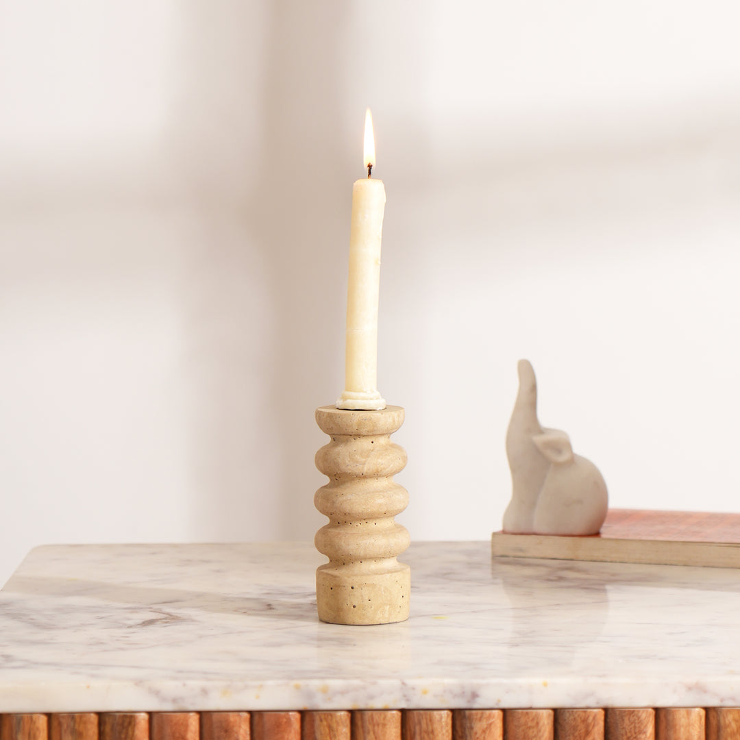 Elegante hars kandelaar – moderne decoratieve accent voor elke kamer - 9027