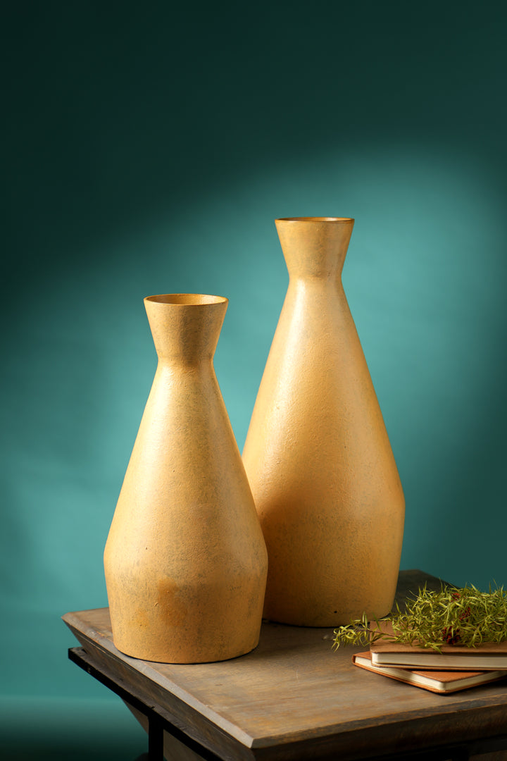 Aluminium Classic Vase – Timeless Elegance for Your Space - ABW22-032201 L