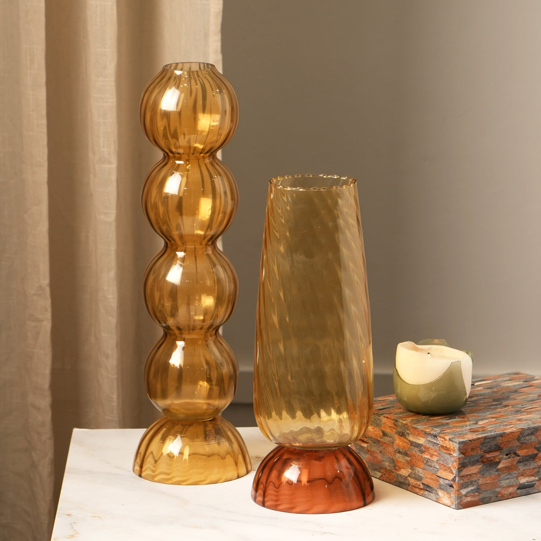 Splendide vase en verre avec base et effet tourbillon optique - option de couleur 2