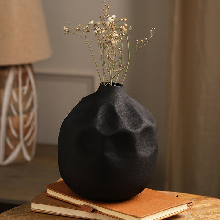 Mild Steel Round Decorative Vase – Modern Elegance for Your Home