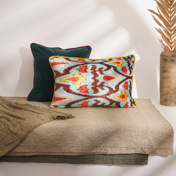 HOUSSE DE COUSSIN IMPRIMÉE EN COTON VISCOSE AVEC PIPING