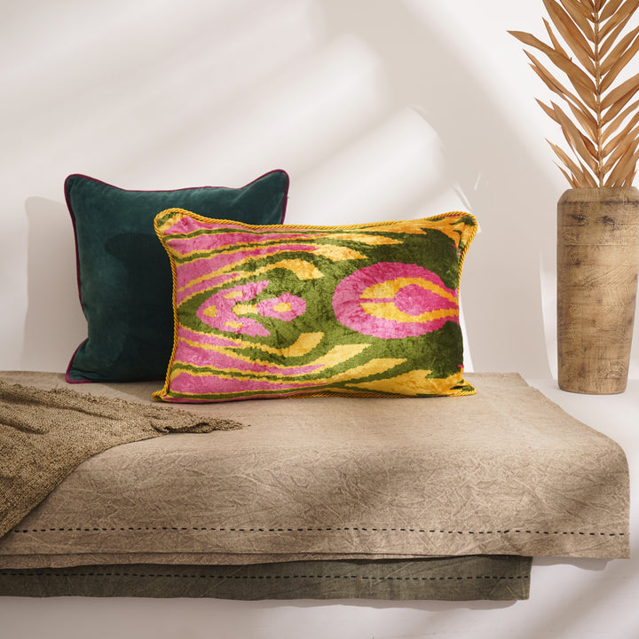 HOUSSE DE COUSSIN IMPRIMÉE EN COTON VISCOSE AVEC PIPING