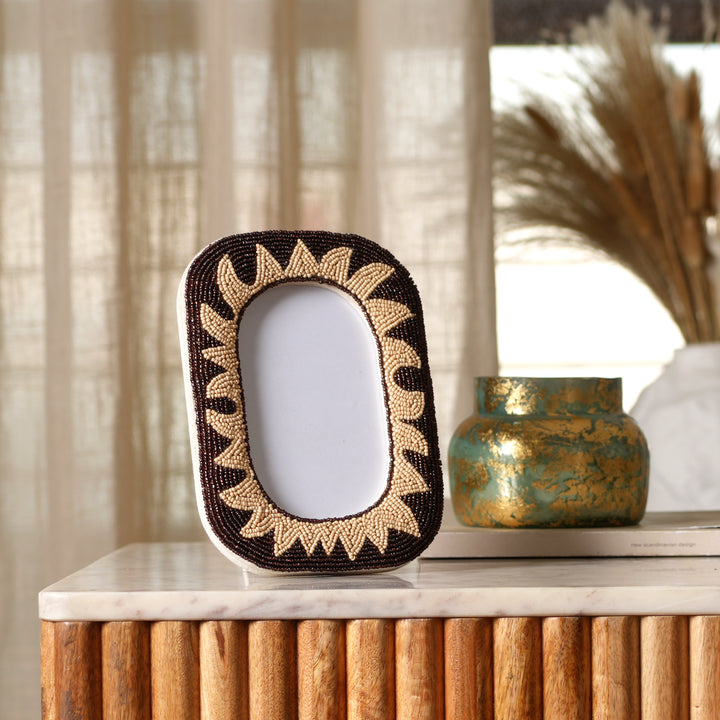 Rustic Sunburst Beaded Photo Frame 4×6 Inch – Elegant Home Décor