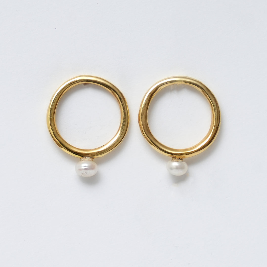 Pearl Hoop Earrings – Classic Elegance