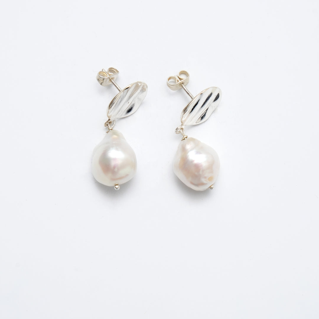 Striped Pattern Earrings – Elegant Style