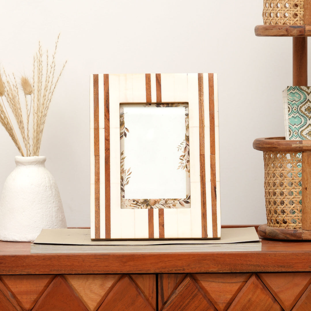 Modern Striped Resin Photo Frame | Home & Office Décor