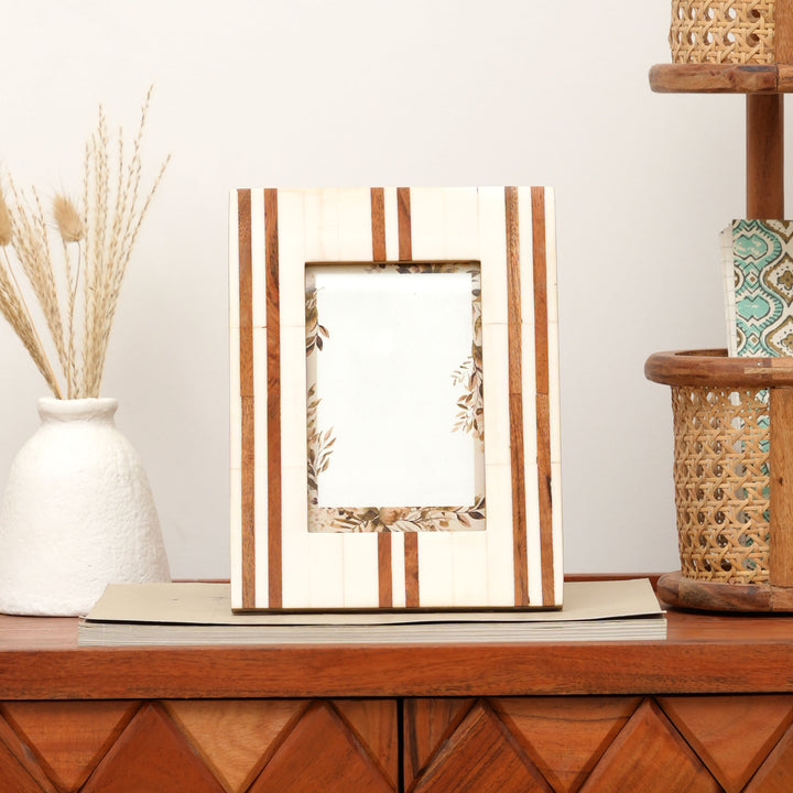 Modern Striped Resin Photo Frame | Home & Office Décor
