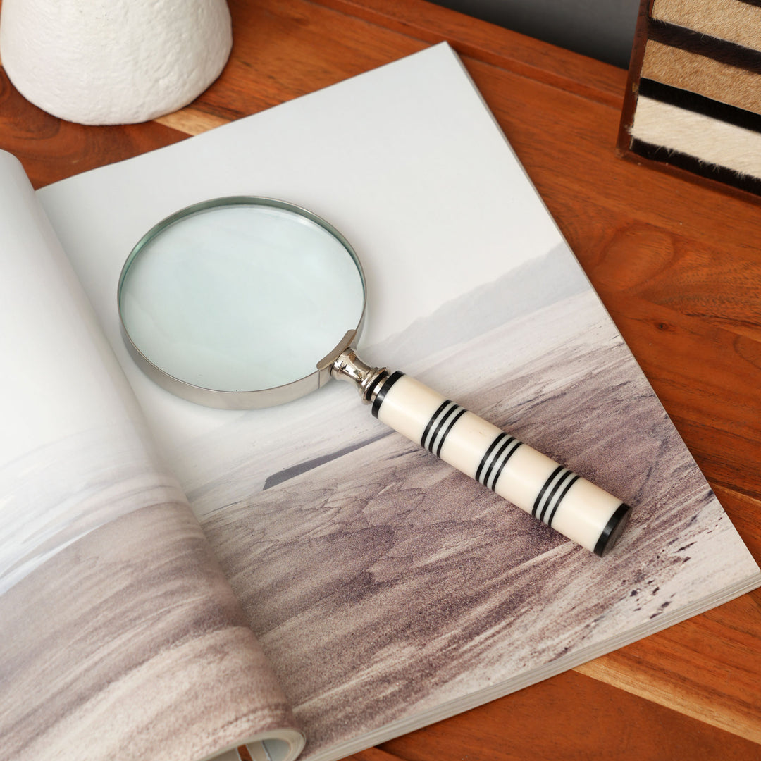 Classic Striped Handle Magnifying Glass Steel & Resin Design | Black & White