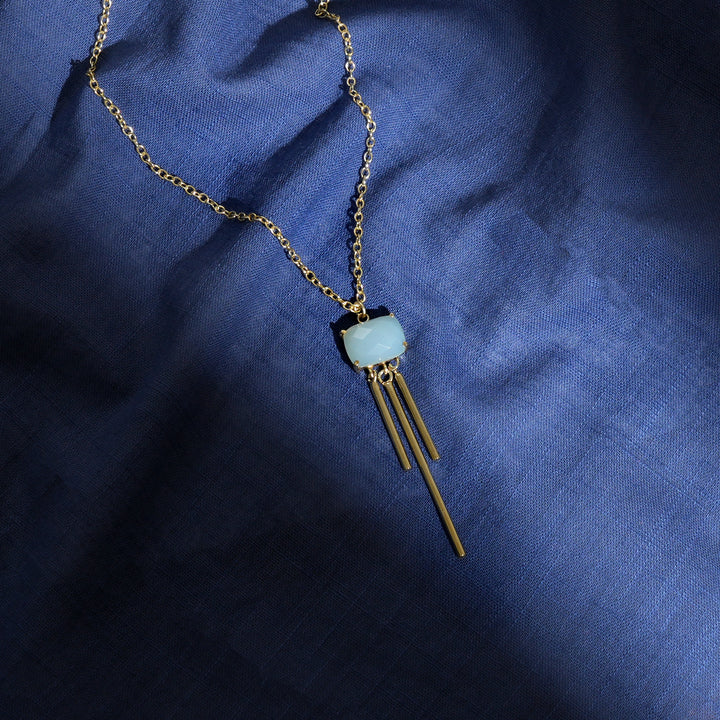 Green Gem Necklace – Radiant Harmony Style