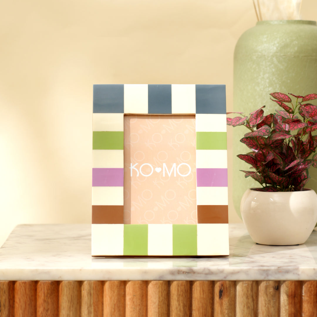 Checkered Resin Photo Frame 4x6 Inch Modern Glossy Décor