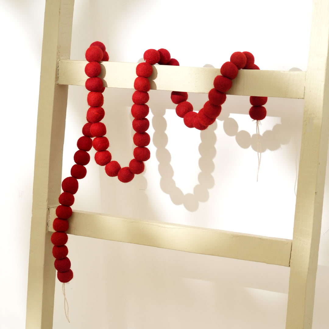 Red Felt Ball Christmas Garland 183 cm