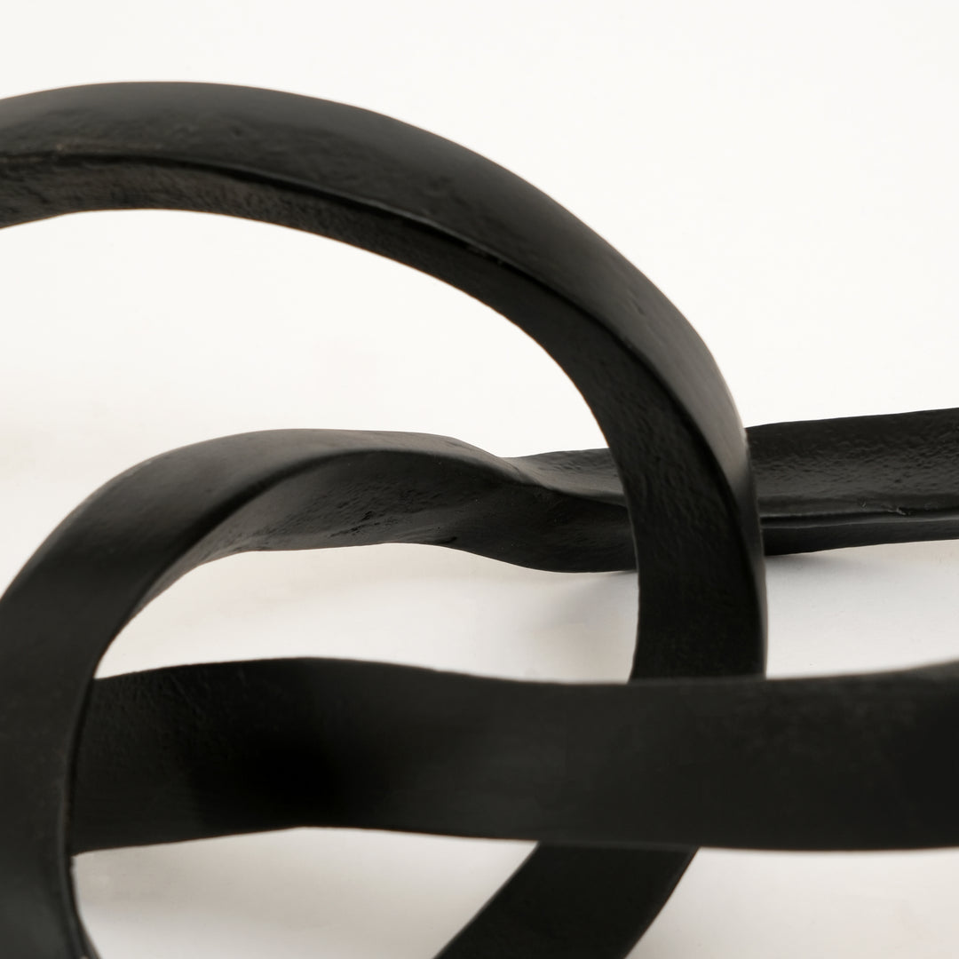 Interlocking Loop Aluminium Sculpture – Black