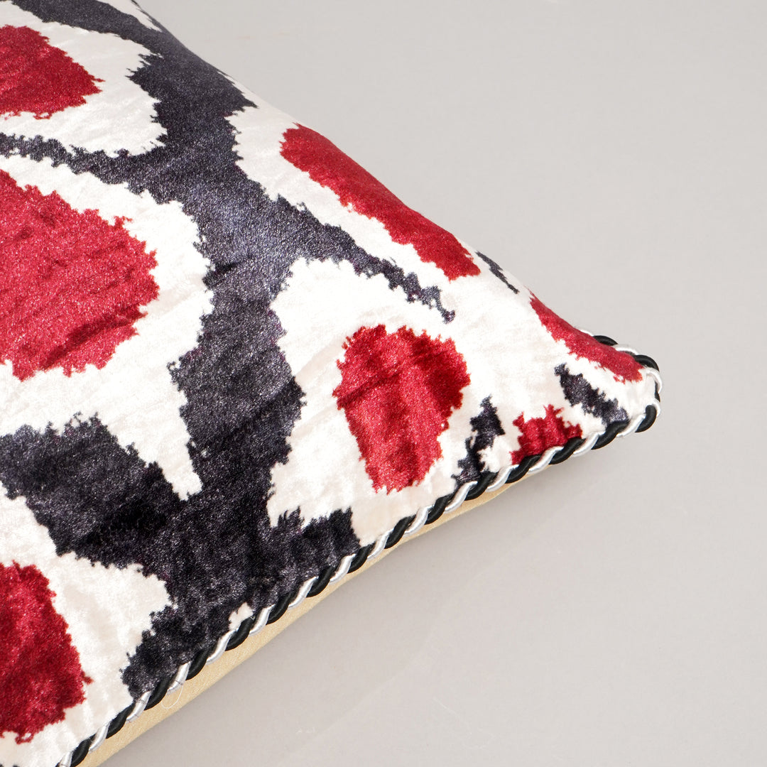 HOUSSE DE COUSSIN IMPRIMÉE EN COTON VISCOSE AVEC PIPING