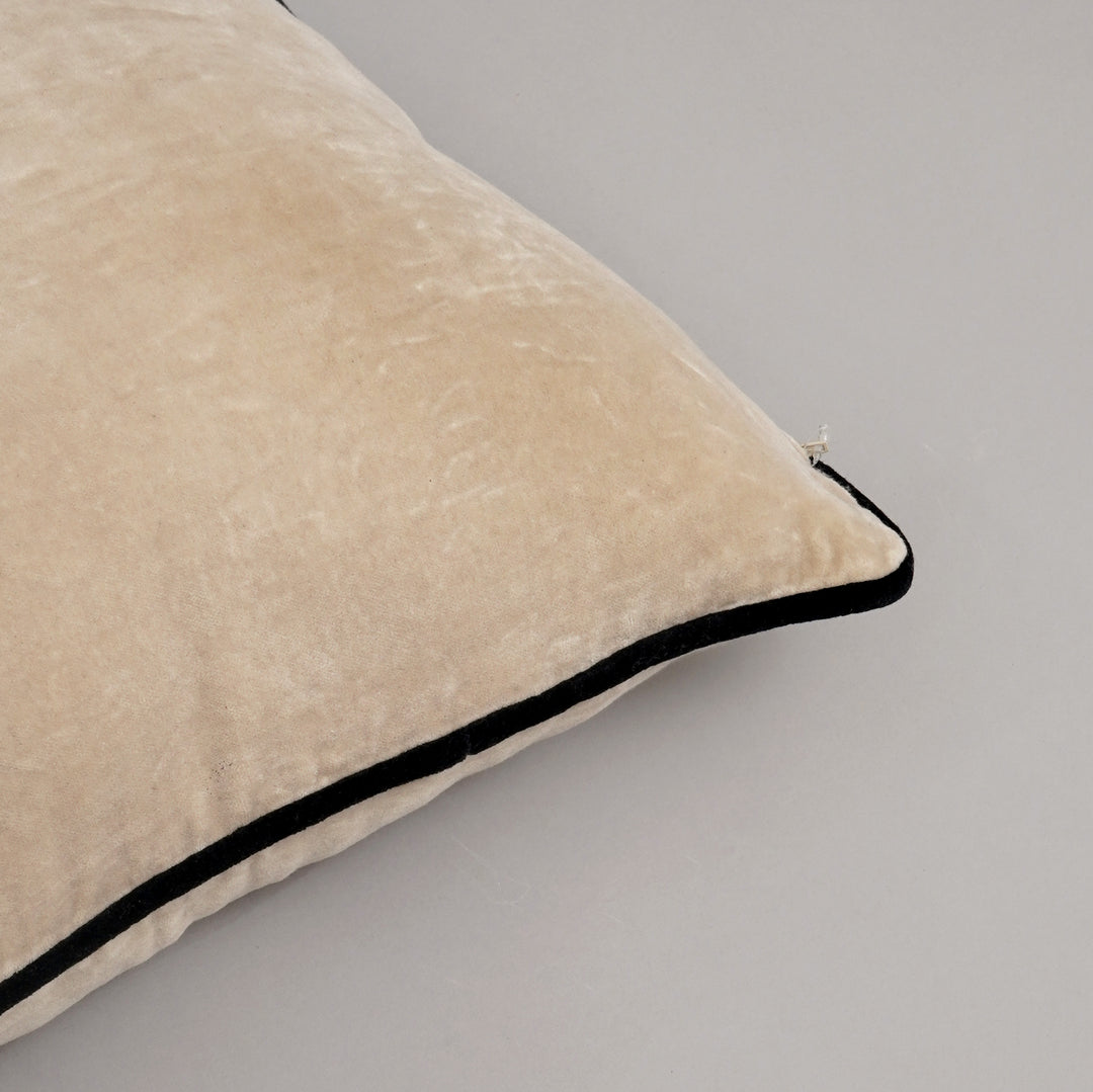 COUSSIN UNI EN VELOURS DE COTON AVEC PIPING - 45X45 CM - Ivoire