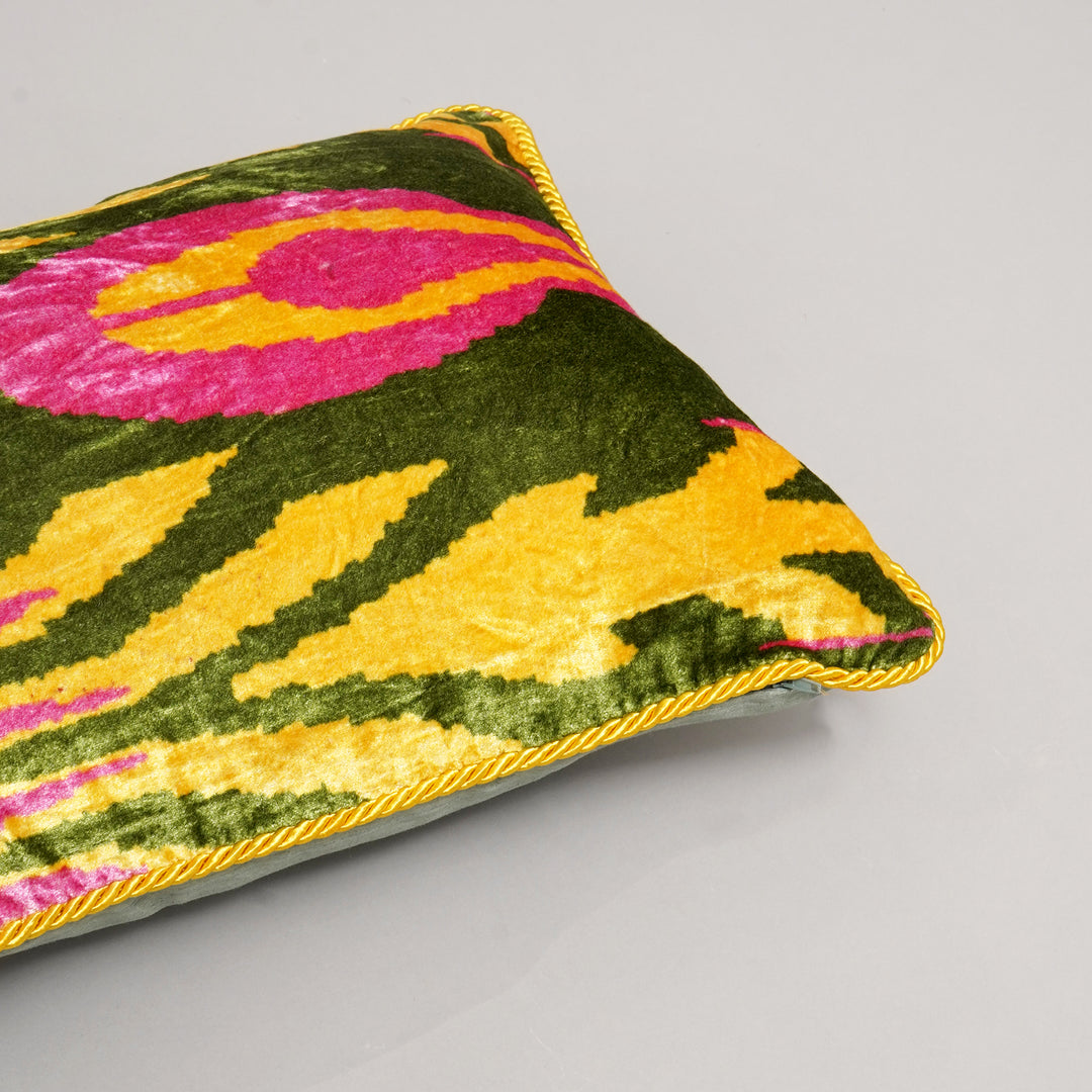 HOUSSE DE COUSSIN IMPRIMÉE EN COTON VISCOSE AVEC PIPING