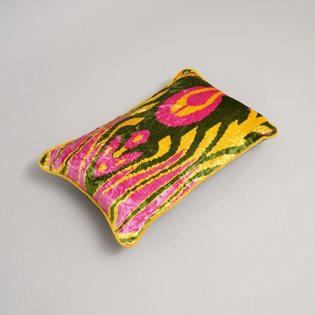 HOUSSE DE COUSSIN IMPRIMÉE EN COTON VISCOSE AVEC PIPING