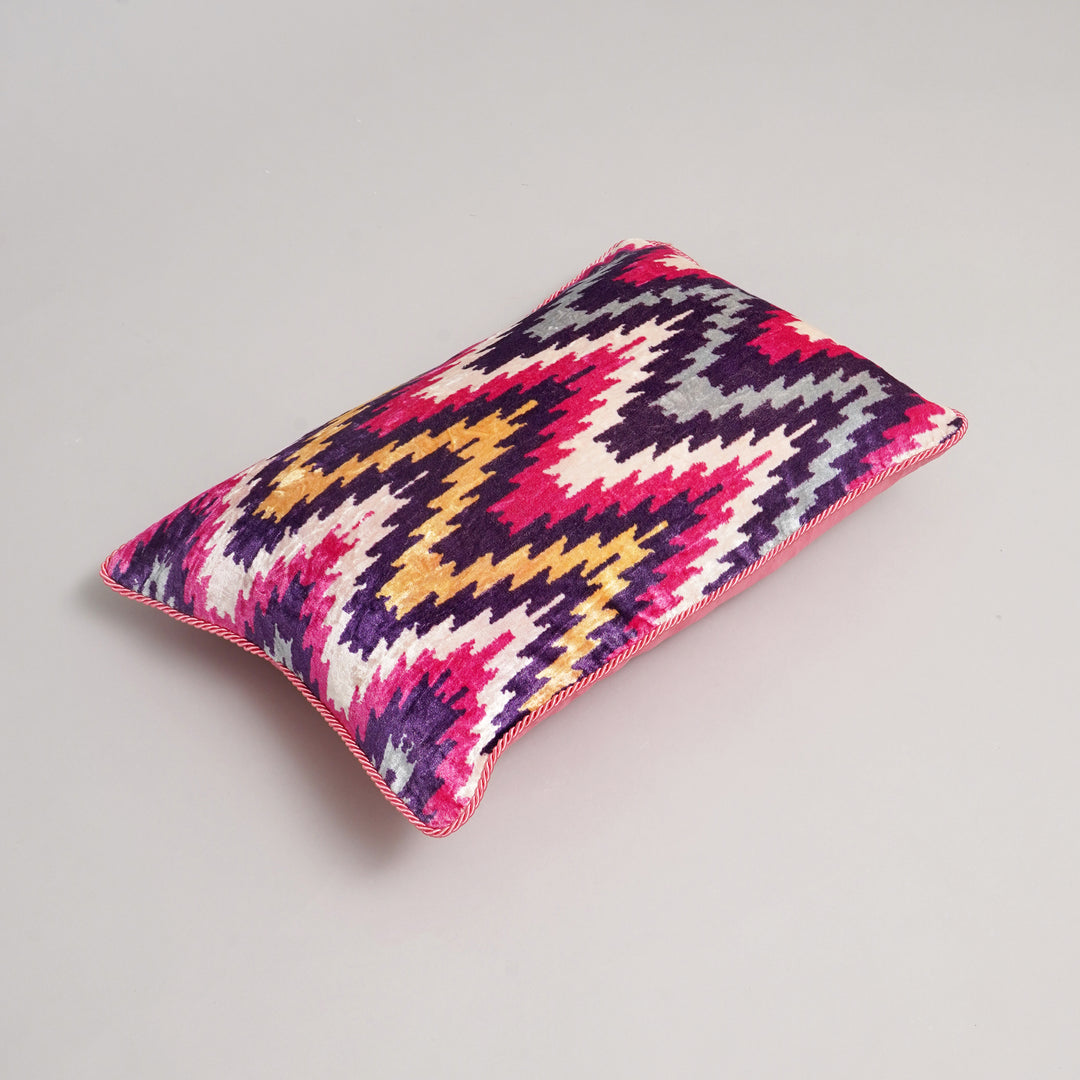 HOUSSE DE COUSSIN IMPRIMÉE EN COTON VISCOSE AVEC PIPING
