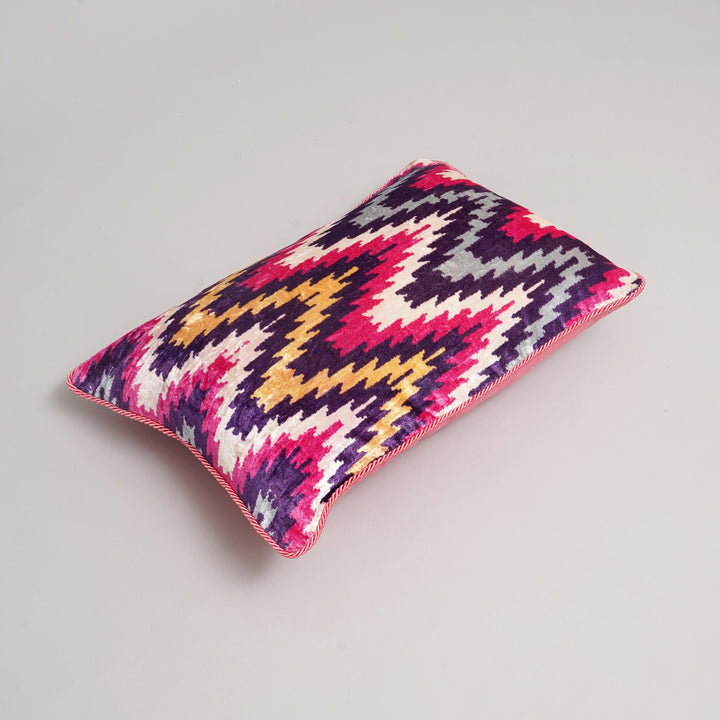 HOUSSE DE COUSSIN IMPRIMÉE EN COTON VISCOSE AVEC PIPING