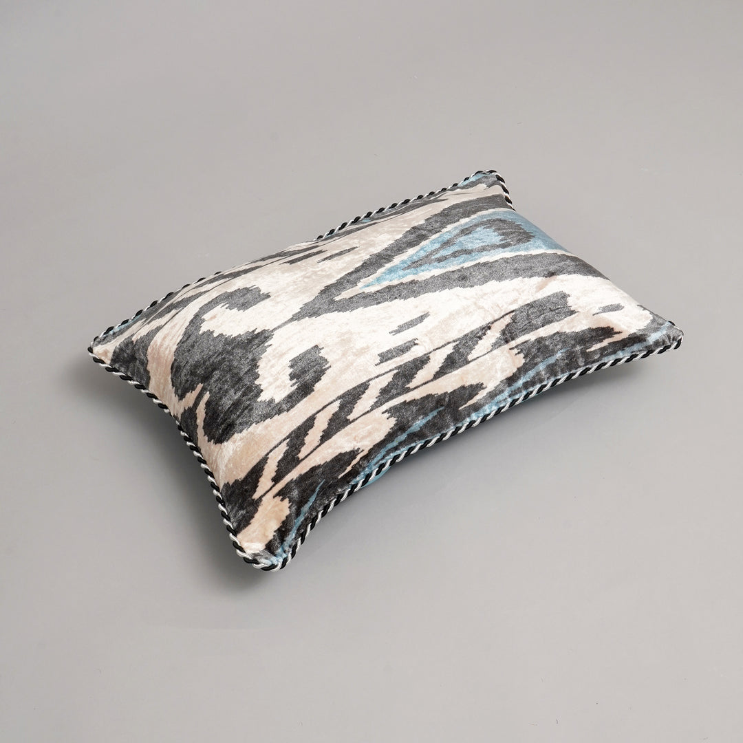 HOUSSE DE COUSSIN IMPRIMÉE EN COTON VISCOSE AVEC PIPING