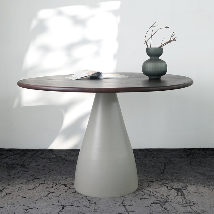 Nordic Wood Dining Table – Minimalist Scandinavian Design with Solid Wood Finish