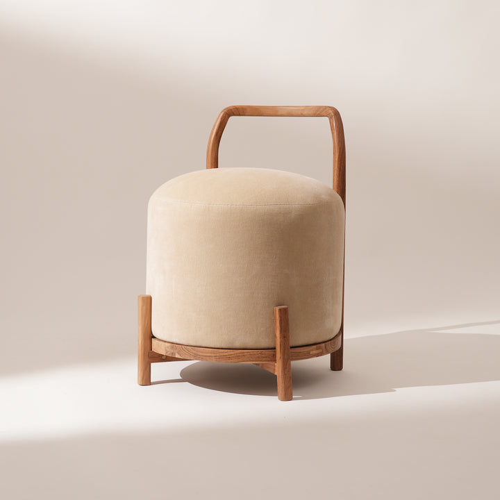Ottoman avec pieds en bois et poignée - Beige