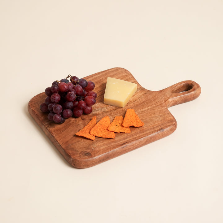 Artisan Grain Chopping Board in Acacia Wood 22x32 cm
