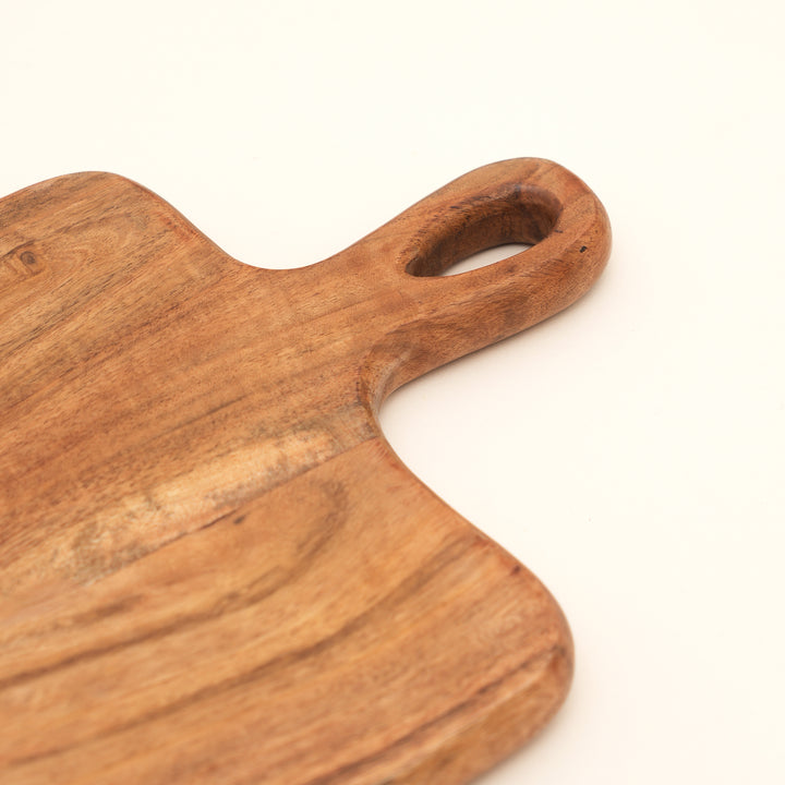 Artisan Grain Chopping Board in Acacia Wood 22x32 cm