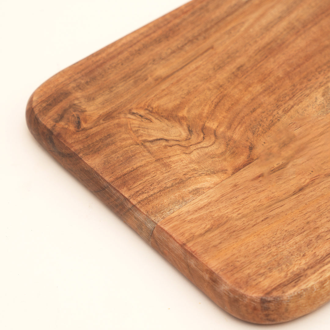 Artisan Grain Chopping Board in Acacia Wood 22x32 cm
