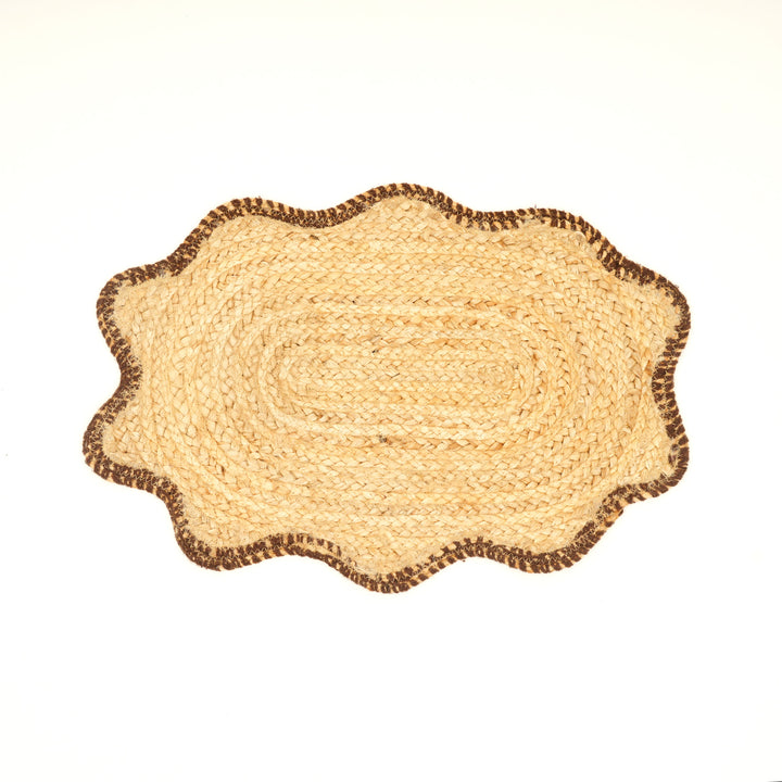 Brown Scalloped Jute Placemat – Handwoven Eco-Friendly Table Mat