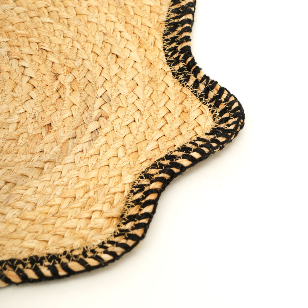Charcoal Scalloped Jute Placemat – Handcrafted Sustainable Table Mat