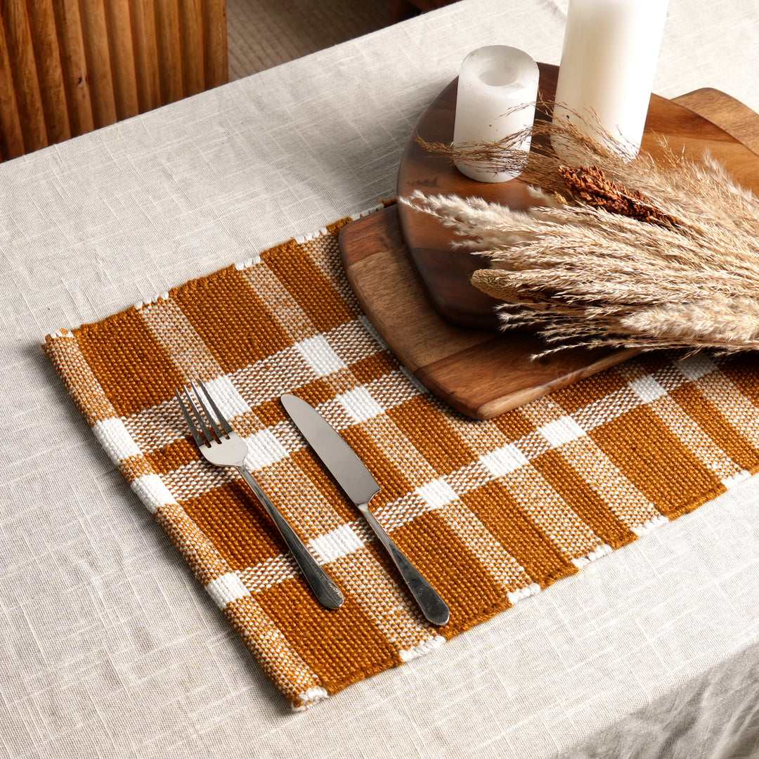 Gold Checker Stripe Placemat – Durable Polyester Table Mat for Elegant Dining