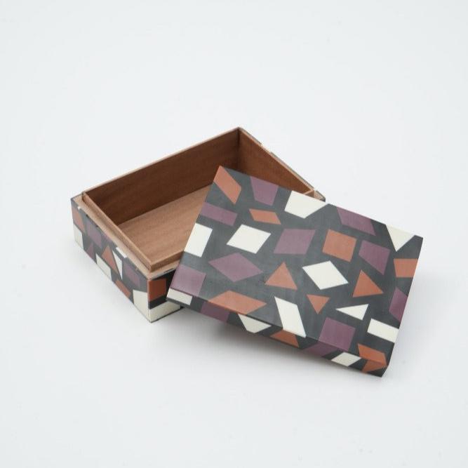 Caja decorativa con patrón chic – Almacenamiento elegante y acento sofisticado - ABW22-032145 L